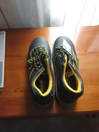 Zapatillas seguridad ISSALINE Talla 42 Nuevas