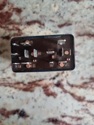 Relé elevalunas Audi 100 200 443 951 257 12V 30A