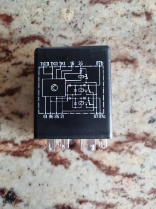 Relé elevalunas Audi 100 200 443 951 257 12V 30A