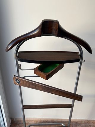 Perchero Galán de Noche Madera y Metal