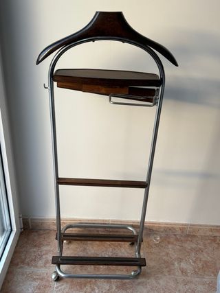 Perchero Galán de Noche Madera y Metal