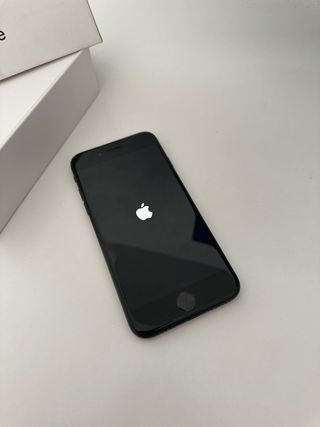 iPhone SE 2ª Gen 64GB Negro