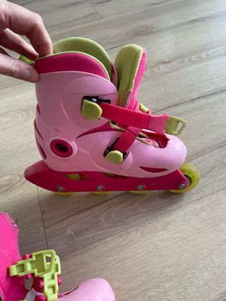 Patines rosas talla 28-30 + casco Decathlon Oxelo