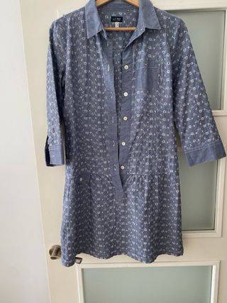 vestido Armani Jeans bordada floral