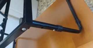 Mesita para cama/sofá negra