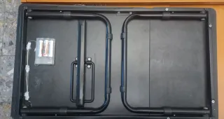 Mesita para cama/sofá negra