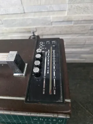 TV Seleco anni 60-70 marrone e argento