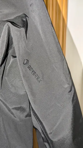 Chaqueta Arc'teryx Beta LT Gore-Tex. Talla M.