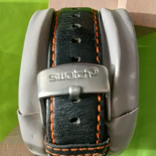 Reloj Swatch FIFTEEN Negro Naranja