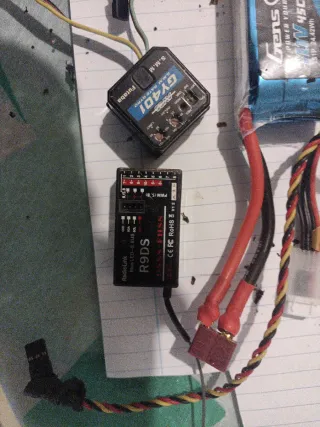 Conjunto Servos Hitec y Futaba RC