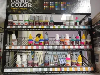 Estantería expositora para pinturas