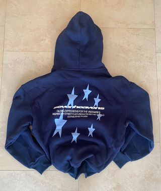 Sudadera azul marino con logo estrellado