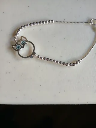 Pulsera con colgante de búho