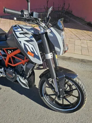 KTM Duke 125