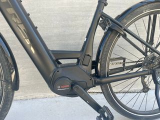 BICICLETA URBANA TREK VERVE+ 3 LOWSTEP GEN 2