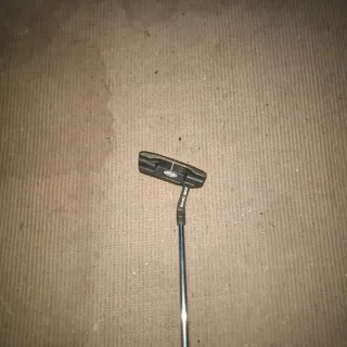 Putter de golf YESS.          SMASH DESIGN