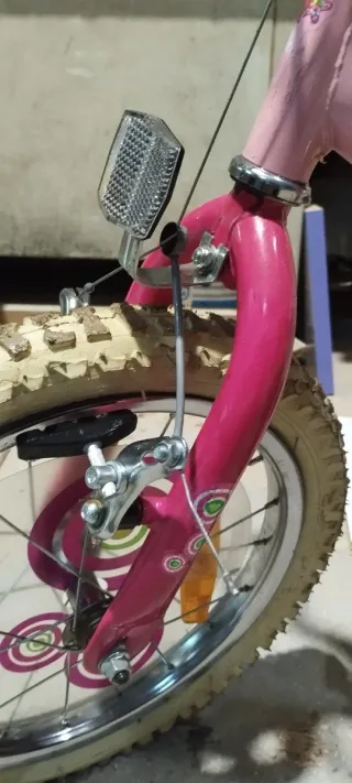 Bicicleta infantil de Barbie