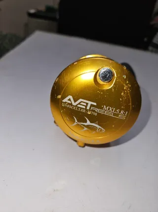 Carrete Currican Avet MXL 5.8:1 Dorado