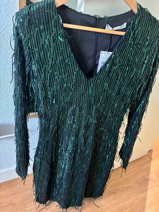 Vestido fiesta lentejuelas verde sin usar
