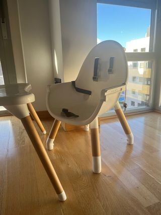 Trona evolutiva con bandeja y acolchado