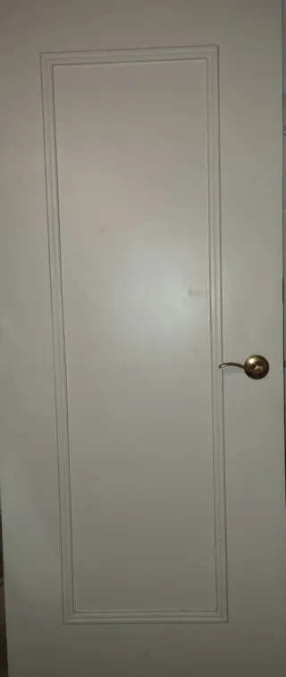 9 puertas interiores blancas