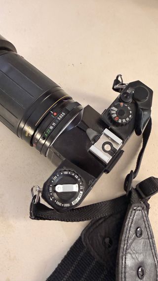 Cámara Hanimex DR-1 + Objetivo Cosina 28-210mm