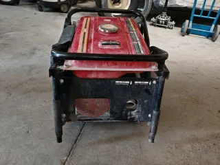 Generador Eléctrico RAC3100R 2700W