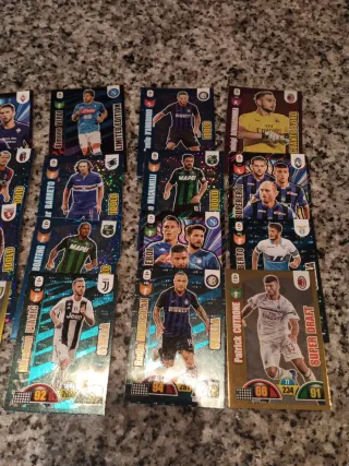 Set carte speciali Adrenalyn