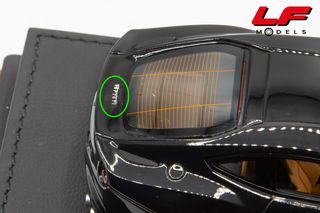 1:43 Ferrari F12 Berlinetta 2012 LS397 - Looksmart