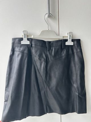 Falda efecto piel Talla M