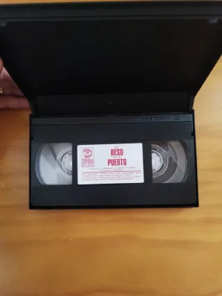 Un Beso en el Puerto VHS Manolo Escobar