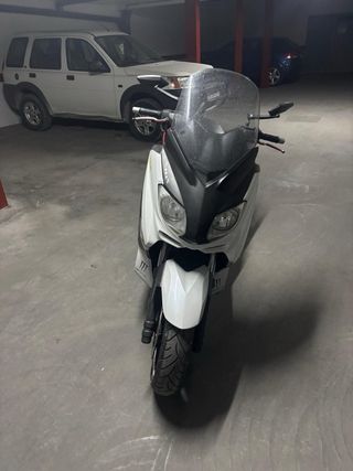 Yamaha XMAX 250cc