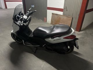 Yamaha XMAX 250cc