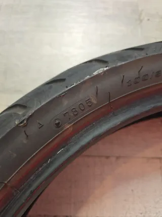 Neumático 100/80-17 dunlop usada