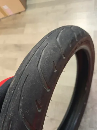 Neumático 100/80-17 dunlop usada