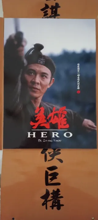 4  FOTOS Pósteres Película Hero