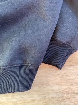 Sudadera Ami Paris Negra Corazón Rojo