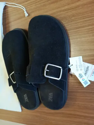 Zuecos/Mules Unisex Zara Negros