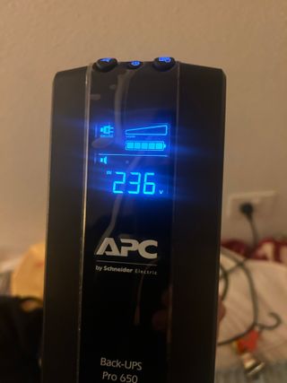 SAI APC Back-UPS Pro 650 LCD