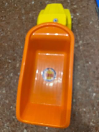 Camión Juguete Amarillo con Volquete Naranja