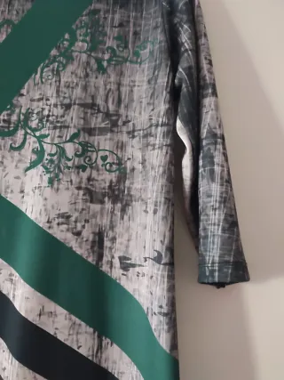 Vestido gris y verde 3/4