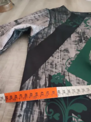 Vestido gris y verde 3/4