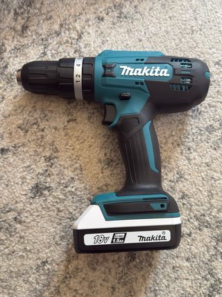 Taladro Makita HP488D + Accesorios-NUEVO
