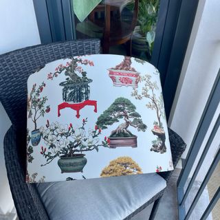 Gran pantalla de tela para lampara