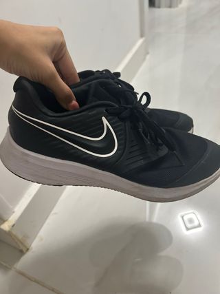 Deportivas Nike Mujer Negras y Blancas