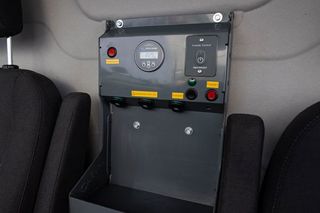 Ford Transit 350M 2.0TD 130PK 96KW M6 TREND 4D TALLER