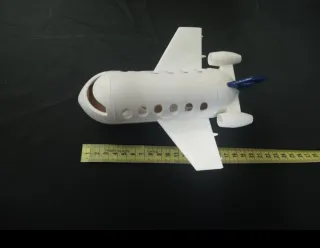 NO con InPost - Pistas, Parking y avión