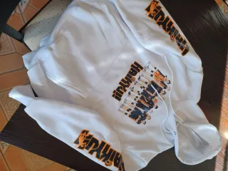 Suadora Haikyu!! blanca A ESTRENAR