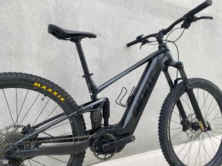 BICICLETA ELECTRICA GIANT STANCE E+2 625 25KM/H