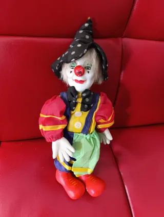 Muñeco payaso de porcelana